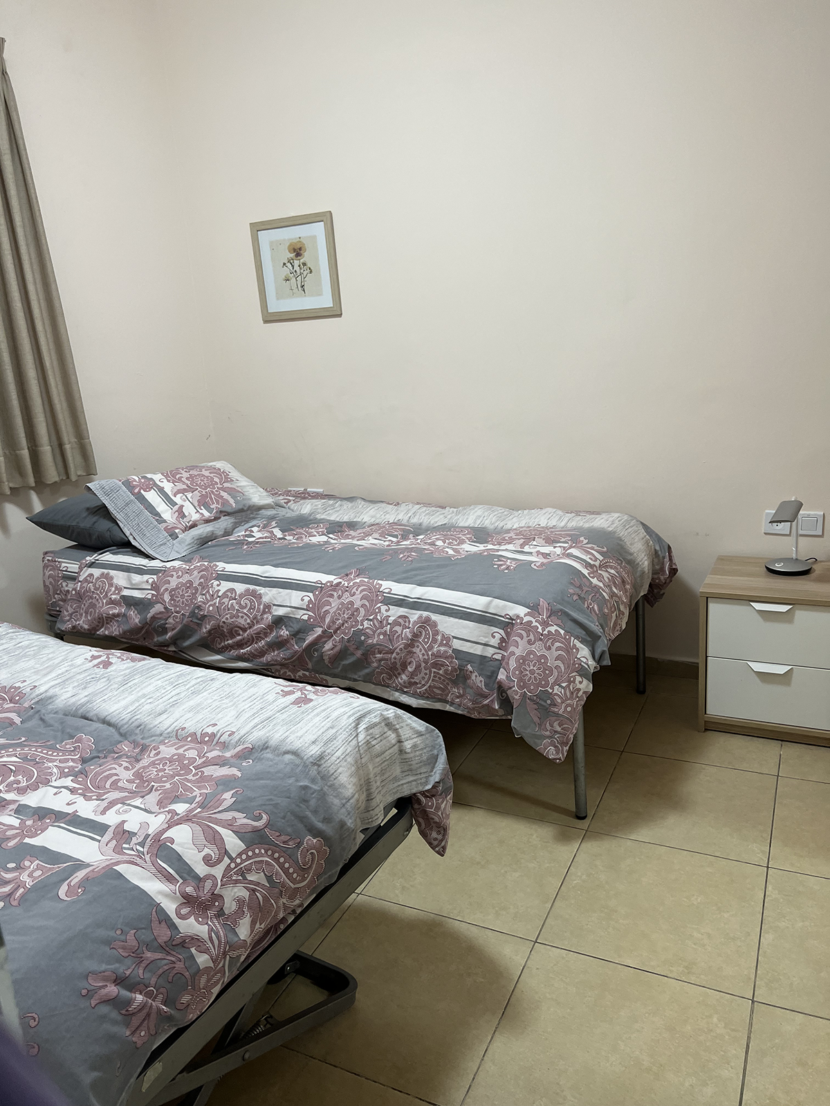 Bedroom photograph