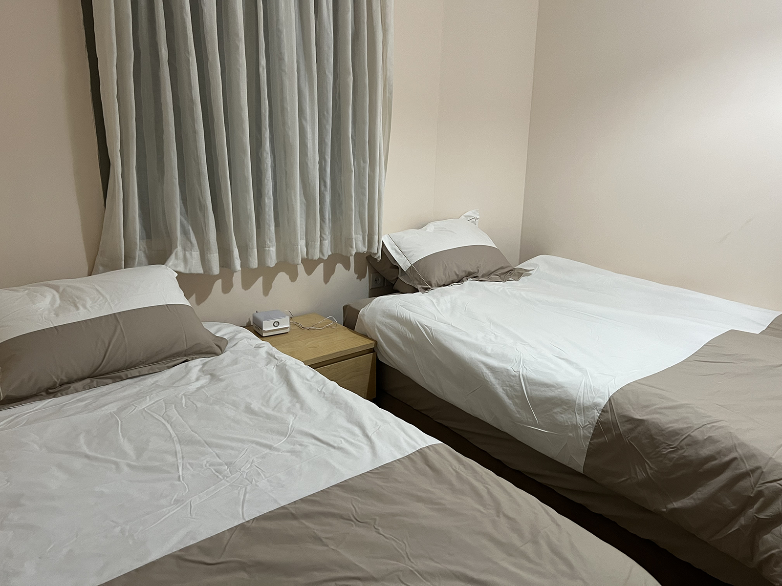 Bedroom photograph