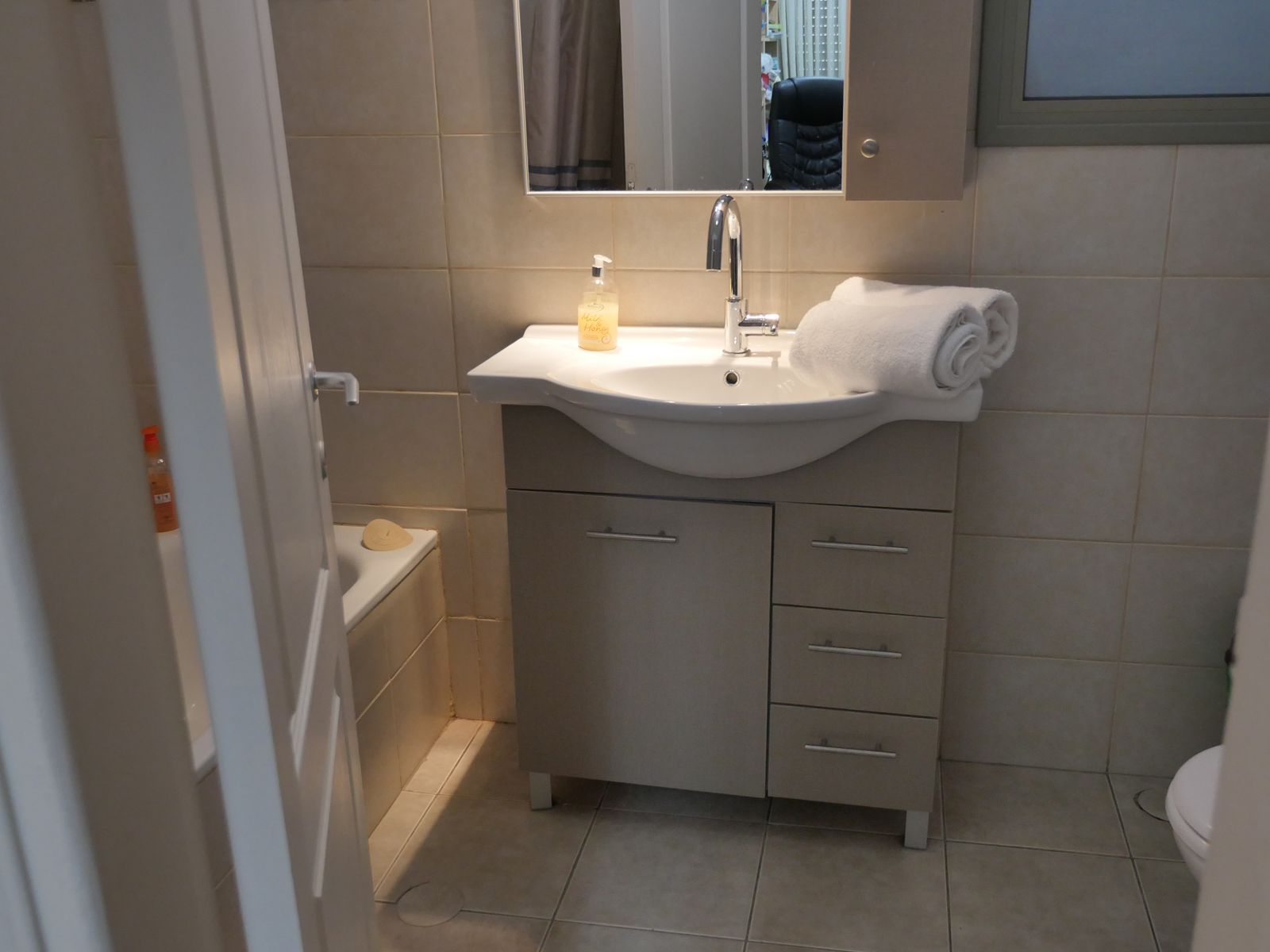 Bathroom photograph
