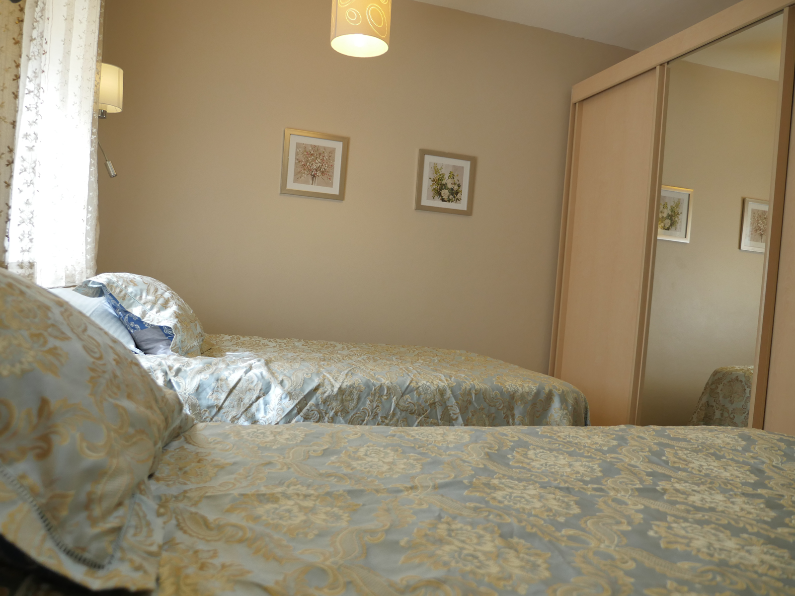 Bedroom photograph